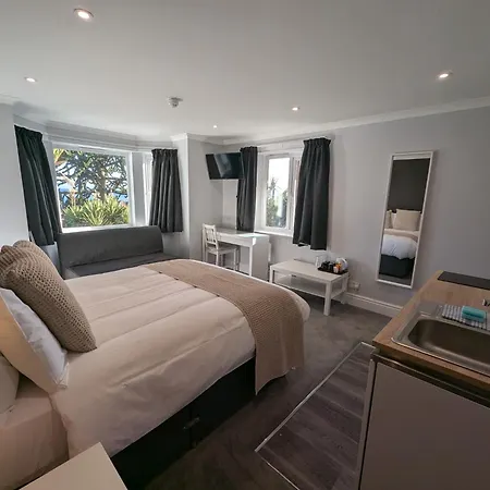 Fieldhead Hotel, ホテル 4*