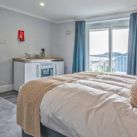 Fieldhead Hotel, 4*